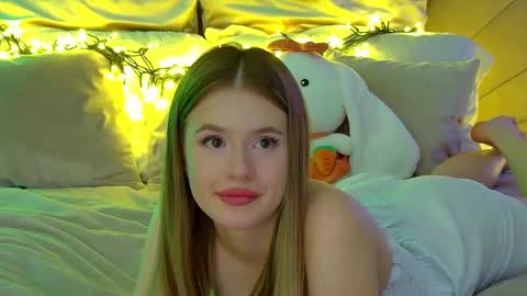 MilanaBalmain online show from March 4, 2:42 pm