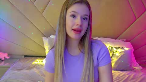 MilanaBalmain online show from March 8, 2:08 pm