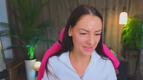 Snapshot of milanabellucci chatting on March 18, 5:54 am Milana online show from March 18, 5:54 am