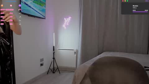 Snapshot of milanacamgirl chatting on February 27, 10:54 pm Milana online show from February 27, 10:54 pm