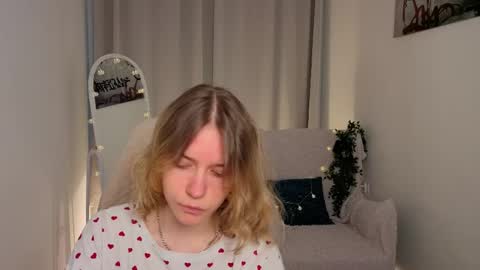Snapshot of milanarayy chatting on June 7, 5:22 am Milaray online show from June 7, 5:22 am