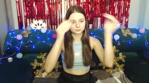 Snapshot of milanaroz chatting on December 21, 9:33 am milanaroz online show from December 21, 9:33 am