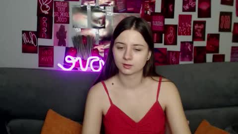 milanaroz online show from December 5, 6:00 am