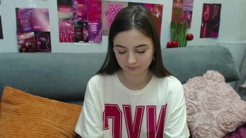 milanaroz online show from May 22, 5:03 am