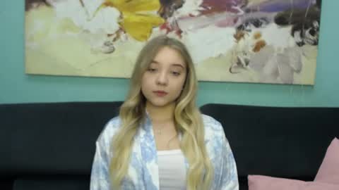 Snapshot of milanasii chatting on February 22, 6:13 am Milana online show from February 22, 6:13 am