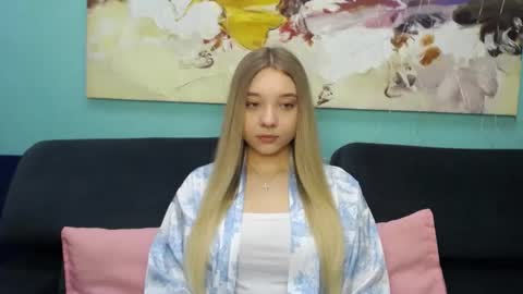 Snapshot of milanasii chatting on March 13, 5:58 am Milana online show from March 13, 5:58 am