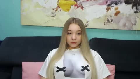 Snapshot of milanasii chatting on March 21, 5:56 am Milana online show from March 21, 5:56 am