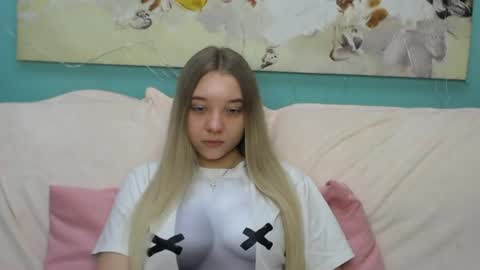 Snapshot of milanasii chatting on April 5, 4:59 pm Milana online show from April 5, 4:59 pm