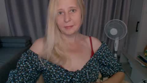 Milena online show from September 25, 2:59 am