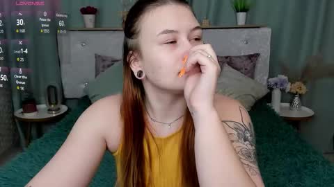 milanaxhoney online show from February 7, 1:20 am