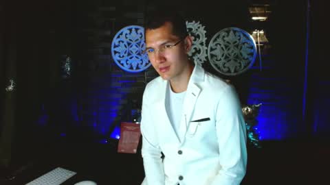 Snapshot of milandavid1 chatting on March 28, 6:18 pm milandavid1 online show from March 28, 6:18 pm