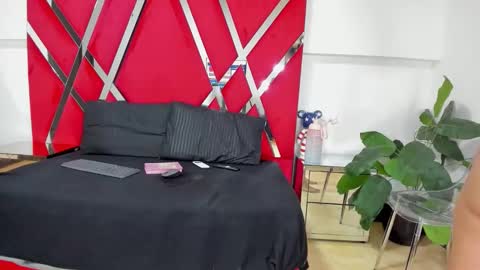 milanx2 online show from October 23, 8:51 pm