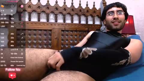 Snapshot of milanzaire chatting on February 19, 2:33 am milanzaire online show from February 19, 2:33 am