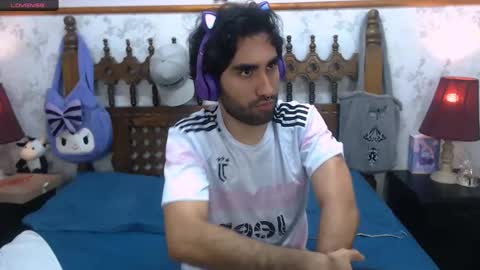 Snapshot of milanzaire chatting on March 3, 2:04 am milanzaire online show from March 3, 2:04 am