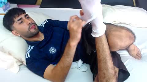 Snapshot of milanzaire chatting on October 4, 12:41 am milanzaire online show from October 4, 12:41 am