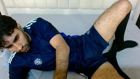 Snapshot of milanzaire chatting on December 13, 8:36 pm milanzaire online show from December 13, 8:36 pm