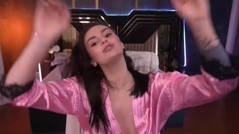 Snapshot of milashalovely chatting on October 24, 2:24 pm Milasha online show from October 24, 2:24 pm