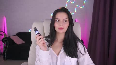 Snapshot of milashalovely chatting on November 23, 7:19 am Milasha online show from November 23, 7:19 am