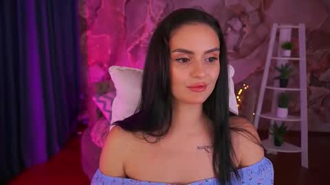 Snapshot of milashalovely chatting on December 3, 4:05 pm Milasha online show from December 3, 4:05 pm