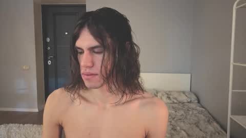 Snapshot of milaslovv chatting on March 19, 10:52 am Mila online show from March 19, 10:52 am