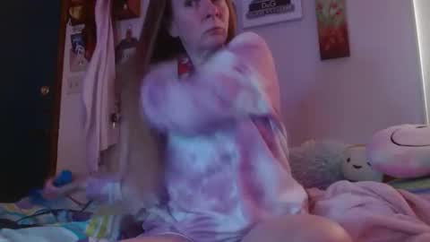 Mila online show from March 18, 1:36 pm