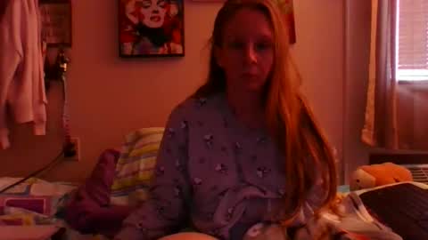Snapshot of milastoned chatting on April 6, 5:58 pm Mila online show from April 6, 5:58 pm