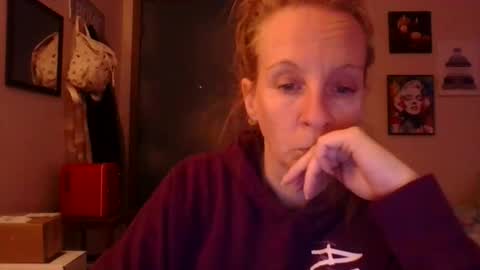 Snapshot of milastoned chatting on April 15, 6:48 pm Mila online show from April 15, 6:48 pm