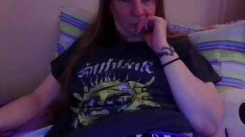 Snapshot of milastoned chatting on April 18, 4:11 pm Mila online show from April 18, 4:11 pm