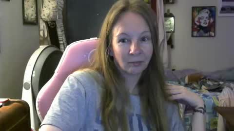 Snapshot of milastoned chatting on April 21, 12:44 pm Mila online show from April 21, 12:44 pm