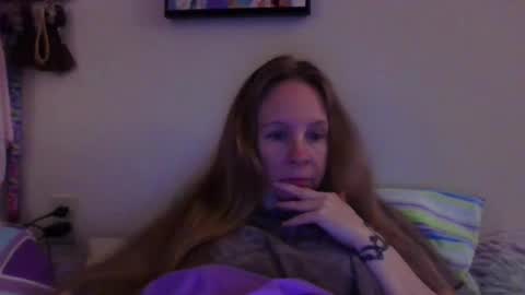 Snapshot of milastoned chatting on April 27, 1:53 pm Mila online show from April 27, 1:53 pm