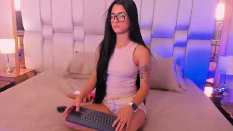 Milawink online show from July 15, 3:28 pm