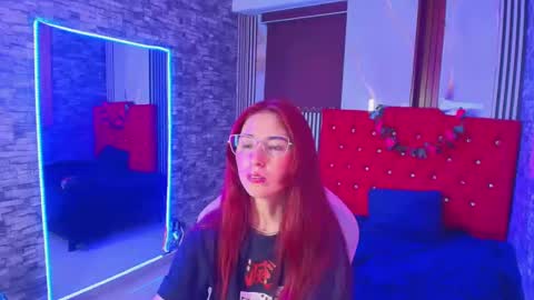 Ana online show from October 25, 8:47 pm