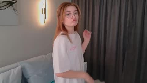 Snapshot of mildred_nelson_ chatting on October 22, 6:02 am Maria online show from October 22, 6:02 am