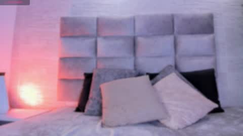 M I L E  online show from February 2, 8:07 pm