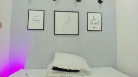 Milena  online show from January 19, 6:20 am