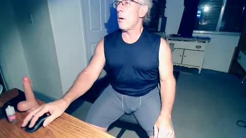 Milehi1958 online show from October 9, 10:35 am