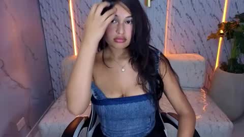 Snapshot of milenka_tx chatting on March 20, 7:30 pm milenka_tx online show from March 20, 7:30 pm