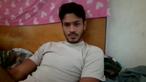 milesmboy online show from January 14, 7:08 pm