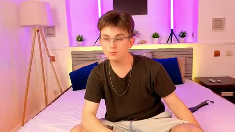 Miles online show from April 30, 3:35 am