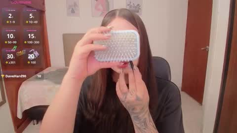 Miley online show from October 1, 3:18 pm