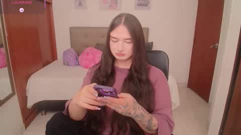 Miley online show from February 19, 2:46 pm