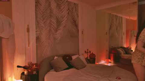 Snapshot of miley_smile chatting on October 26, 5:57 am Miley online show from October 26, 5:57 am