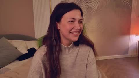 Snapshot of miley_smile chatting on November 22, 6:29 pm Miley online show from November 22, 6:29 pm