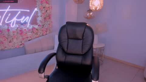 Miley Cruz  IG miley model23 online show from December 6, 3:19 am