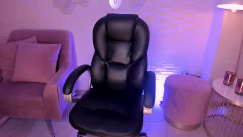 Miley Cruz  IG miley model23 online show from February 2, 1:34 am