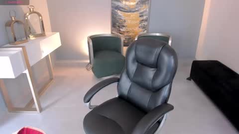 Miley Cruz  IG miley model23 online show from September 20, 6:53 pm