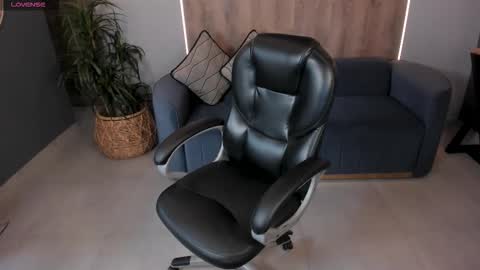 Miley Cruz  IG miley model23 online show from October 4, 1:53 pm