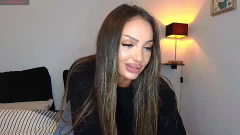 Miley Sin online show from October 10, 3:11 pm