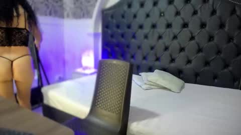 Snapshot of milf_march chatting on March 17, 3:22 am milf_march online show from March 17, 3:22 am