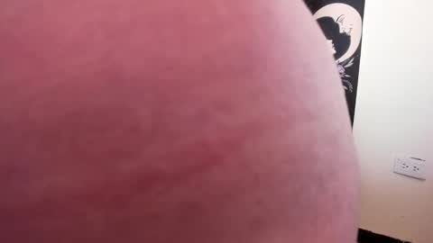 Snapshot of milf_onlyseduction chatting on October 10, 2:05 pm Isabella online show from October 10, 2:05 pm